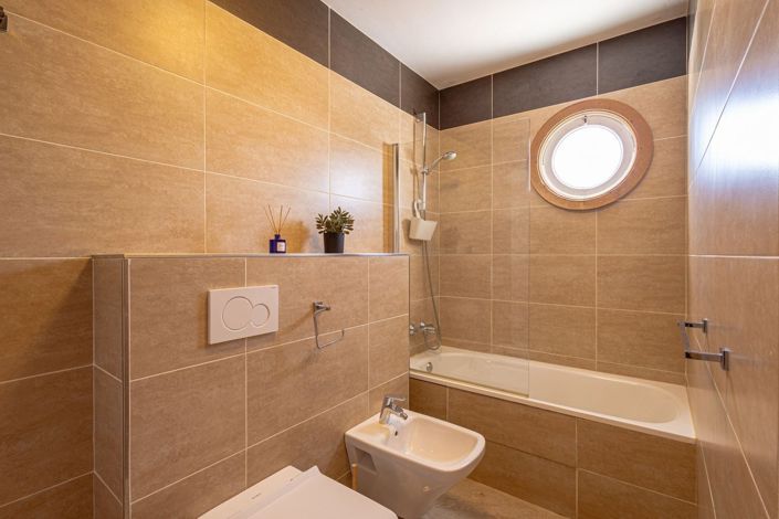 Image No.19-3 Bed Villa for sale