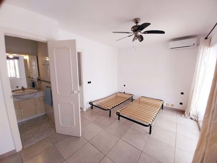 Image No.16-4 Bed Townhouse for sale