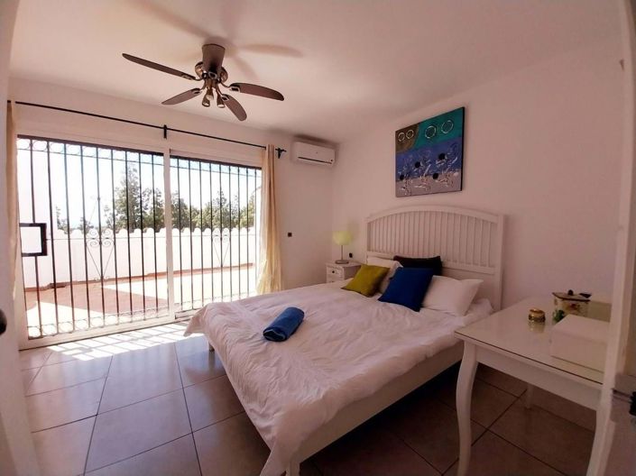Image No.21-4 Bed Townhouse for sale