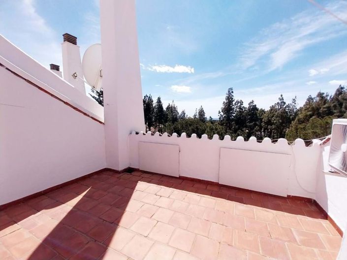Image No.25-4 Bed Townhouse for sale