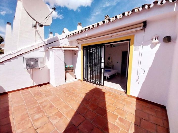 Image No.28-4 Bed Townhouse for sale