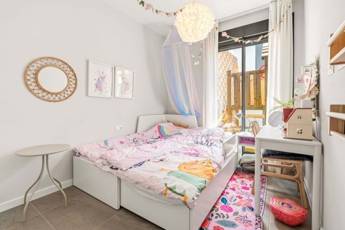 Image No.12-3 Bed Semi-Detached for sale