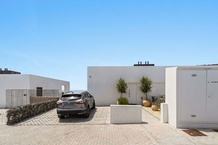 Image No.19-3 Bed Semi-Detached for sale