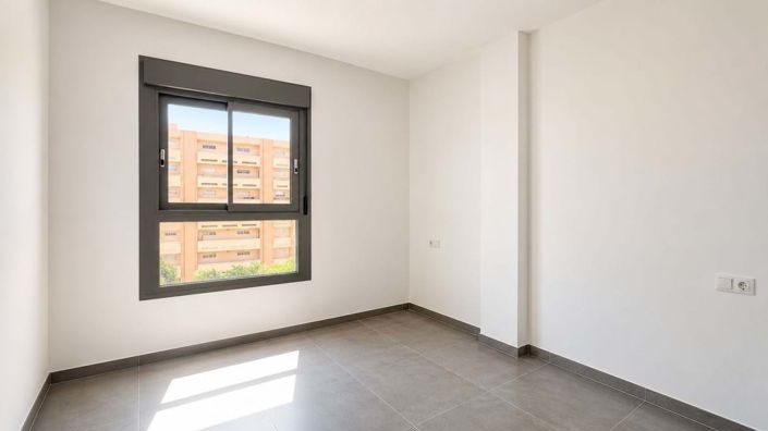 Image No.9-3 Bed Apartment for sale