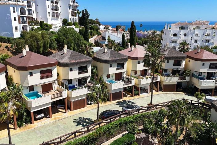 Image No.3-Villa de 4 chambres à vendre à Mijas Costa