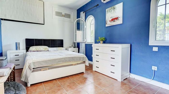 Image No.10-4 Bed Villa for sale