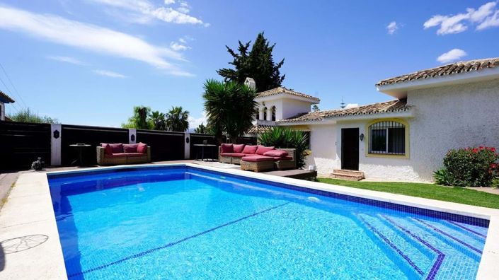 Image No.2-4 Bed Villa for sale