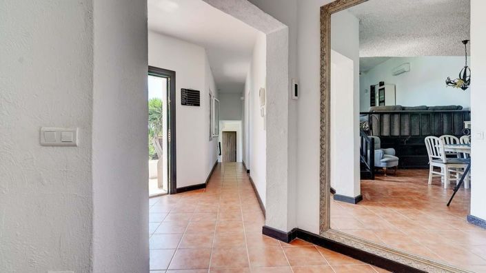 Image No.3-4 Bed Villa for sale