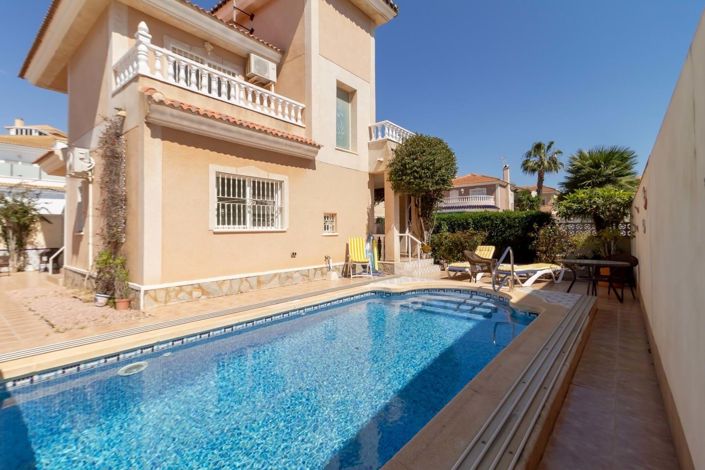 Image No.25-3 Bed Apartment for sale