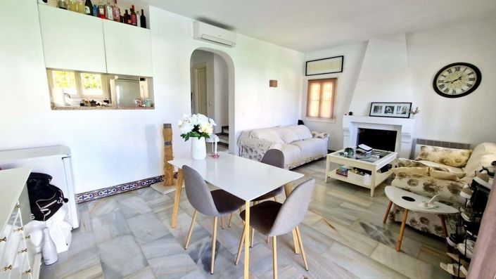 Image No.12-2 Bed Townhouse for sale