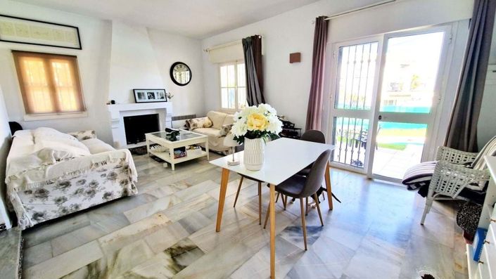 Image No.14-2 Bed Townhouse for sale