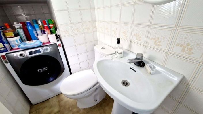 Image No.19-2 Bed Townhouse for sale