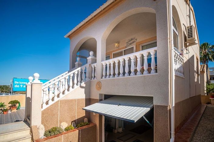 Image No.19-2 Bed Villa for sale