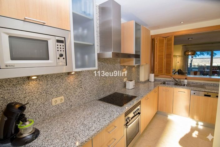 Image No.10-2 Bed Townhouse for sale