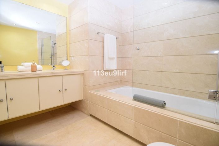 Image No.17-2 Bed Townhouse for sale