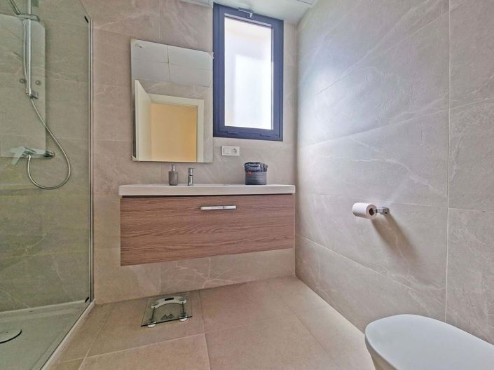 Image No.19-2 Bed Apartment for sale