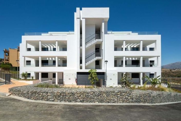 Image No.25-2 Bed Apartment for sale