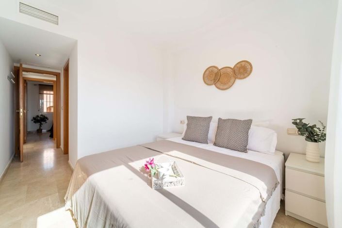 Image No.50-2 Bed Apartment for sale