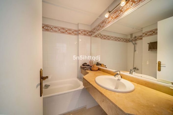 Image No.16-2 Bed Apartment for sale