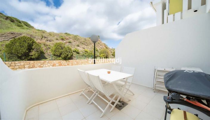 Image No.17-2 Bed Apartment for sale