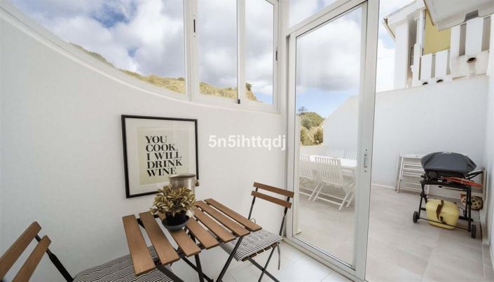 Image No.18-2 Bed Apartment for sale