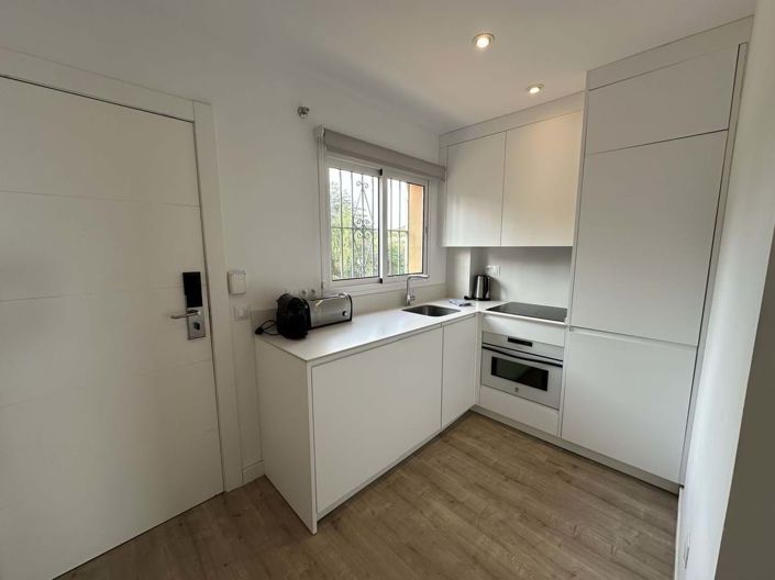 Image No.11-2 Bed Property for sale