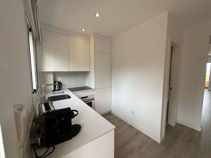 Image No.12-2 Bed Property for sale