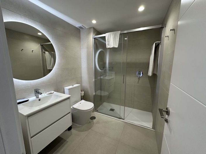 Image No.20-2 Bed Property for sale
