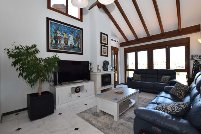 Image No.14-3 Bed Villa for sale
