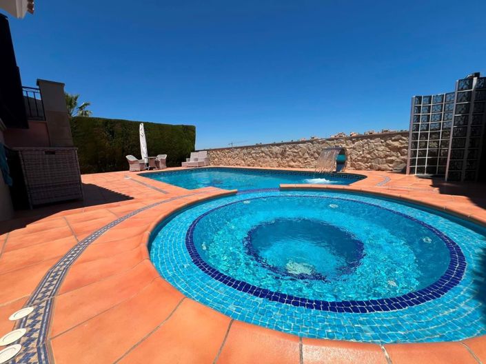Image No.2-3 Bed Villa for sale