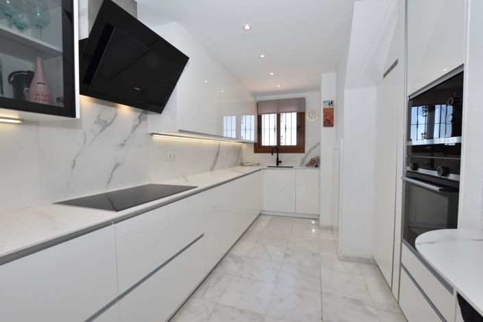 Image No.23-3 Bed Villa for sale