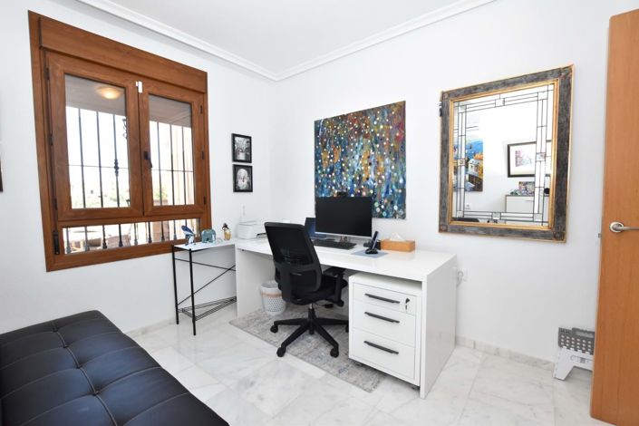 Image No.25-3 Bed Villa for sale
