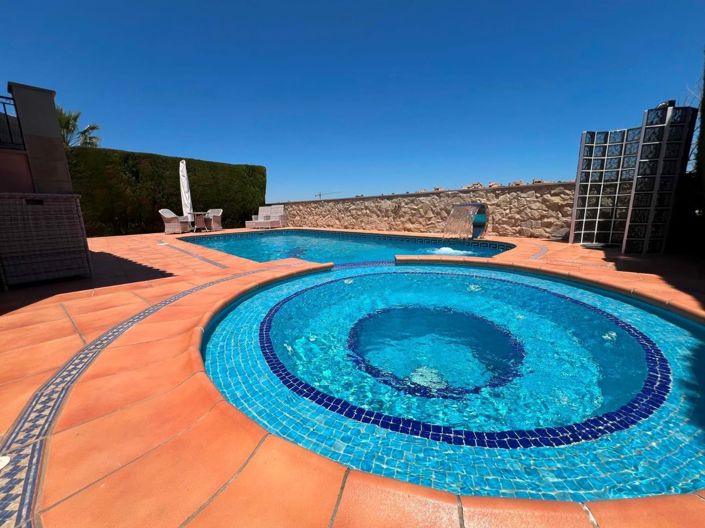 Image No.42-3 Bed Villa for sale