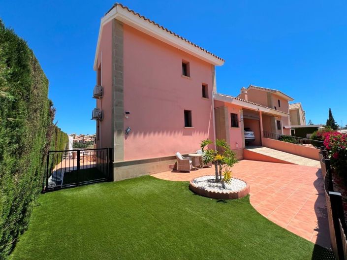 Image No.6-3 Bed Villa for sale