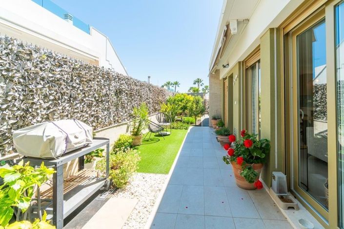Image No.2-3 Bed Townhouse for sale