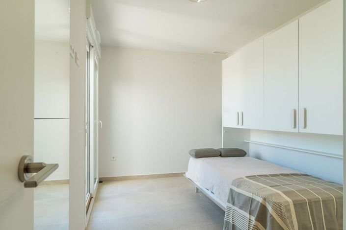 Image No.36-3 Bed Townhouse for sale