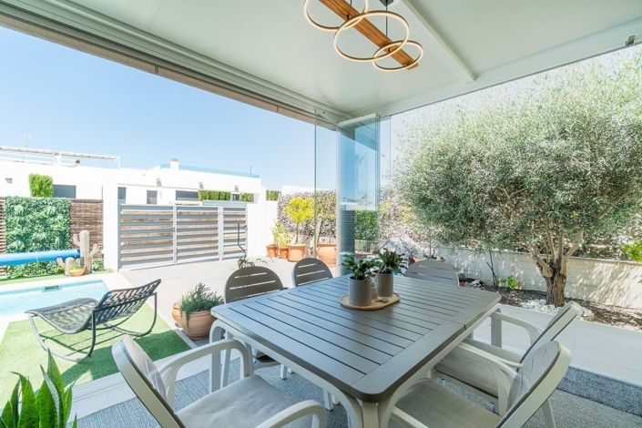 Image No.45-3 Bed Townhouse for sale