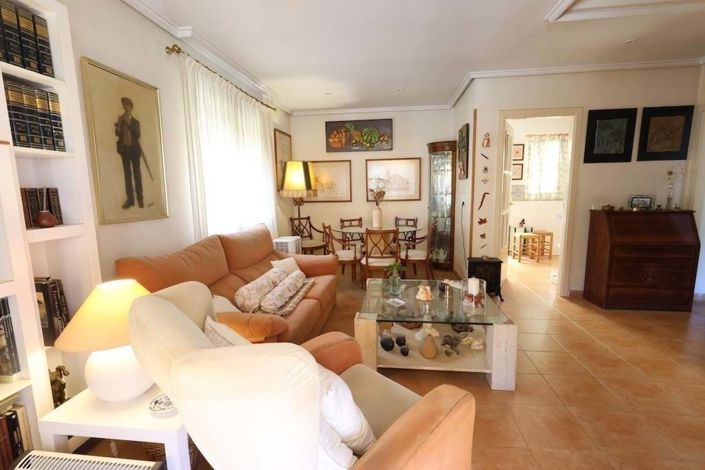 Image No.4-3 Bed Villa for sale