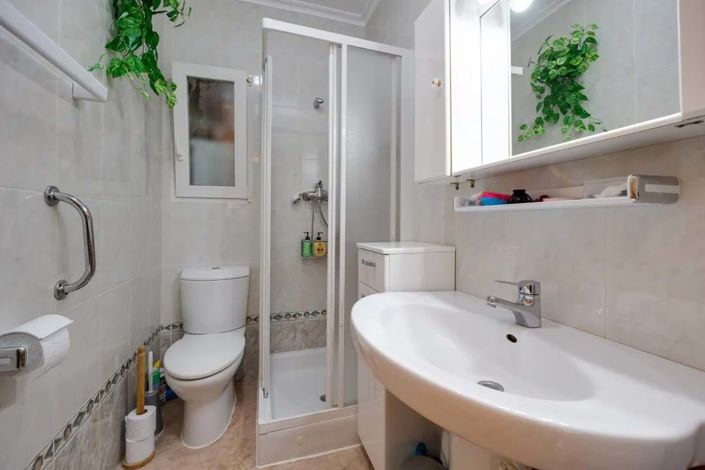 Image No.20-3 Bed Apartment for sale