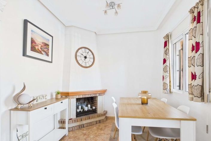 Image No.3-2 Bed Townhouse for sale
