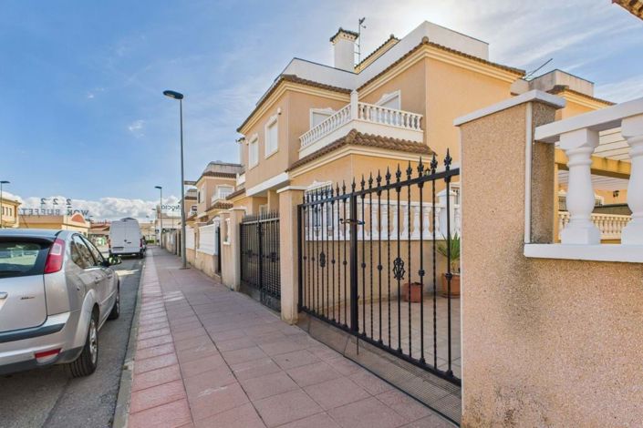 Image No.34-2 Bed Townhouse for sale
