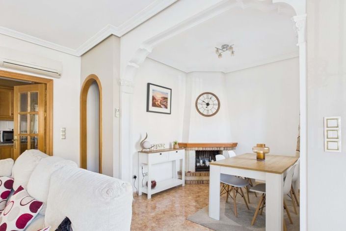 Image No.6-2 Bed Townhouse for sale