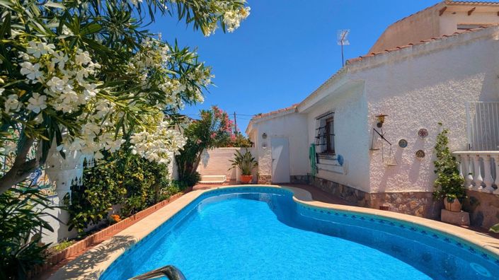 Image No.17-4 Bed Villa for sale