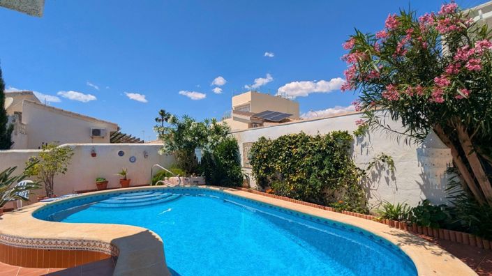 Image No.18-4 Bed Villa for sale