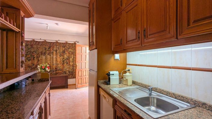 Image No.28-4 Bed Villa for sale
