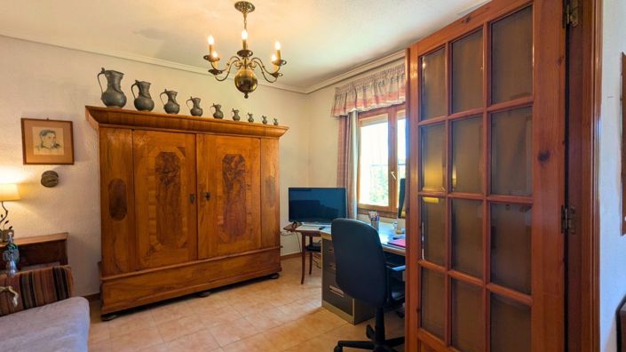 Image No.34-4 Bed Villa for sale