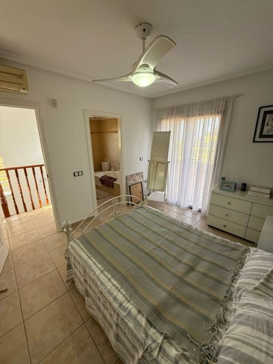 Image No.11-4 Bed Apartment for sale