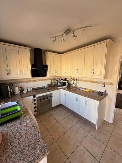 Image No.22-4 Bed Apartment for sale