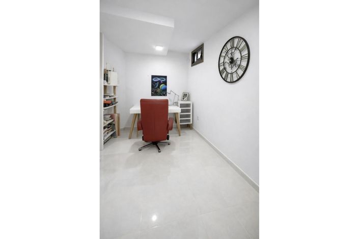 Image No.18-3 Bed Apartment for sale