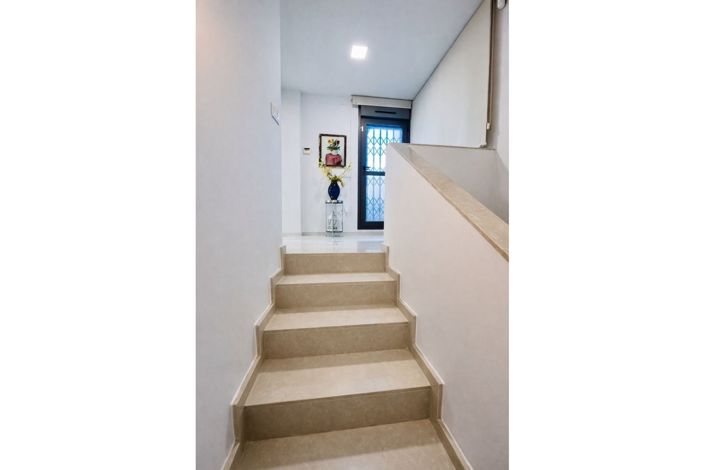 Image No.23-3 Bed Apartment for sale